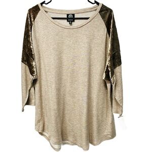 bobeau Beige Tunic with Olive Velvet Raglan Sleeves